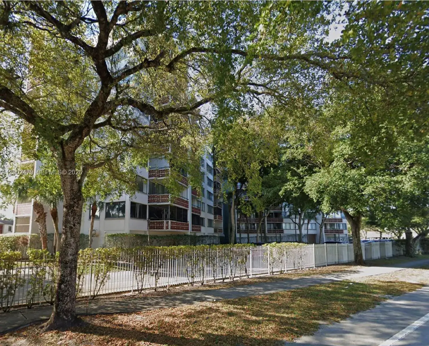 1 bedroom 1 bath Residential for sale at 4222 Inverrary Blvd # 4813, Lauderhill FL 33319