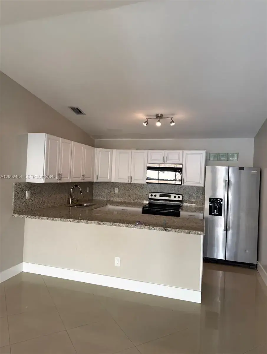 2 bedroom 1 bath Residential Lease for rent at 17501 SW 142nd Ct, Miami FL 33177
