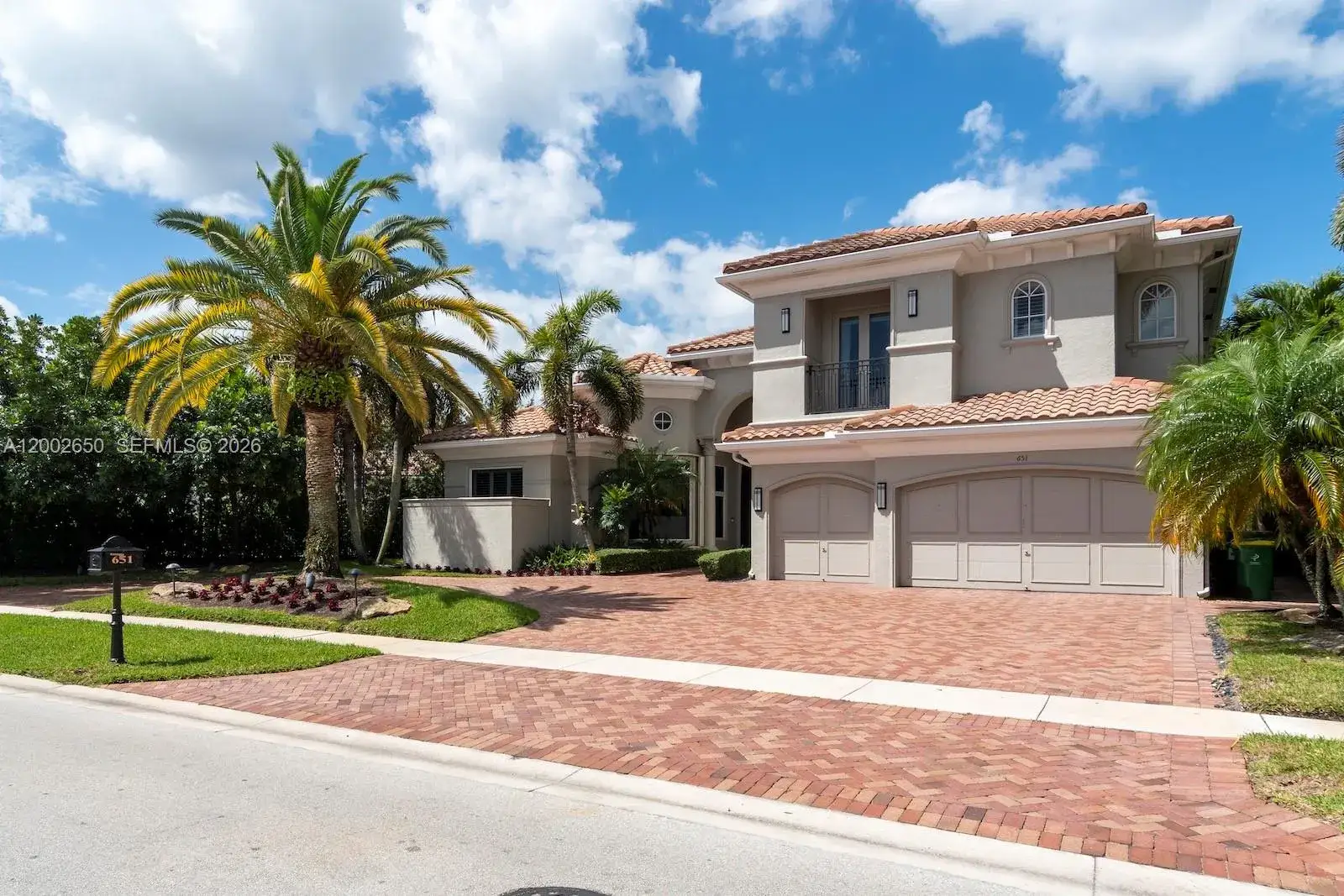 5 bedroom 6 bath Residential for sale at 651 Sweet Bay Ave, Plantation FL 33324