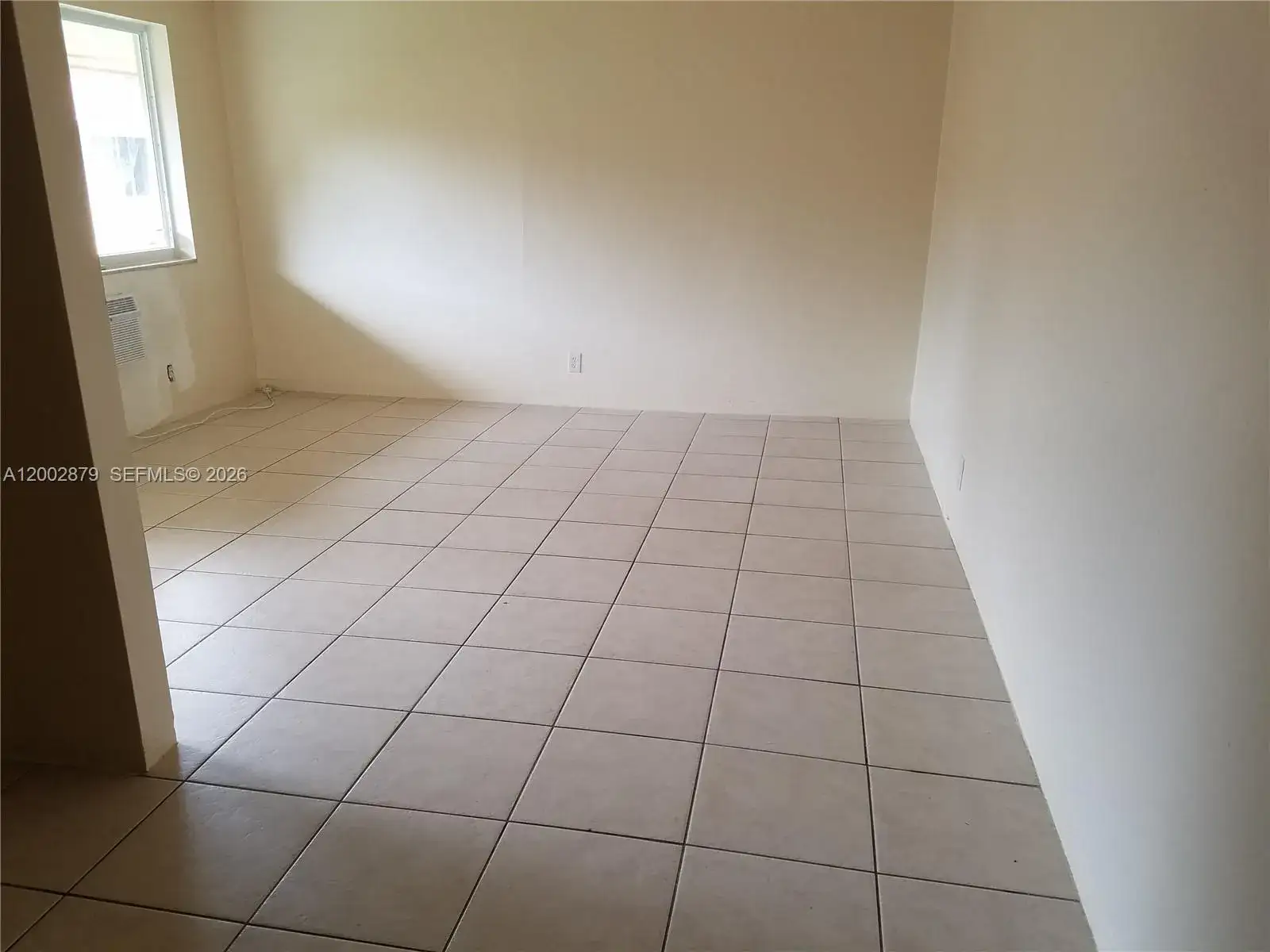 1 bedroom 1 bath Residential Lease for rent at 2230 Madison St # 14, Hollywood FL 33020