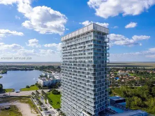 3 bedroom 3 bath Residential for sale at 2000 Metropica Way # 2009, Sunrise FL 33323