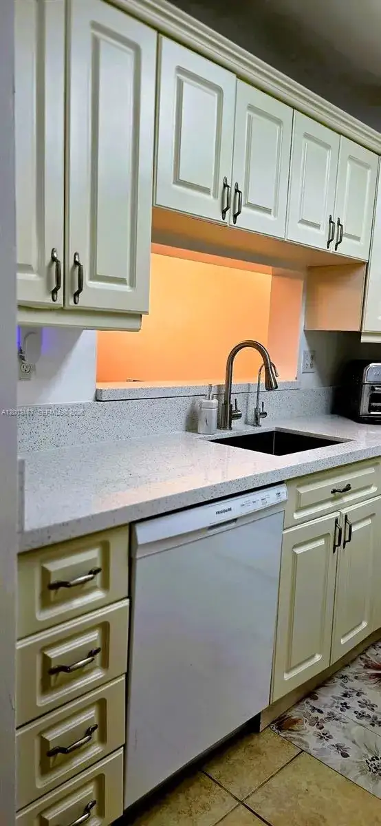 2 bedroom 2 bath Residential for sale at 10835 SW 112th Ave # 106, Miami FL 33176