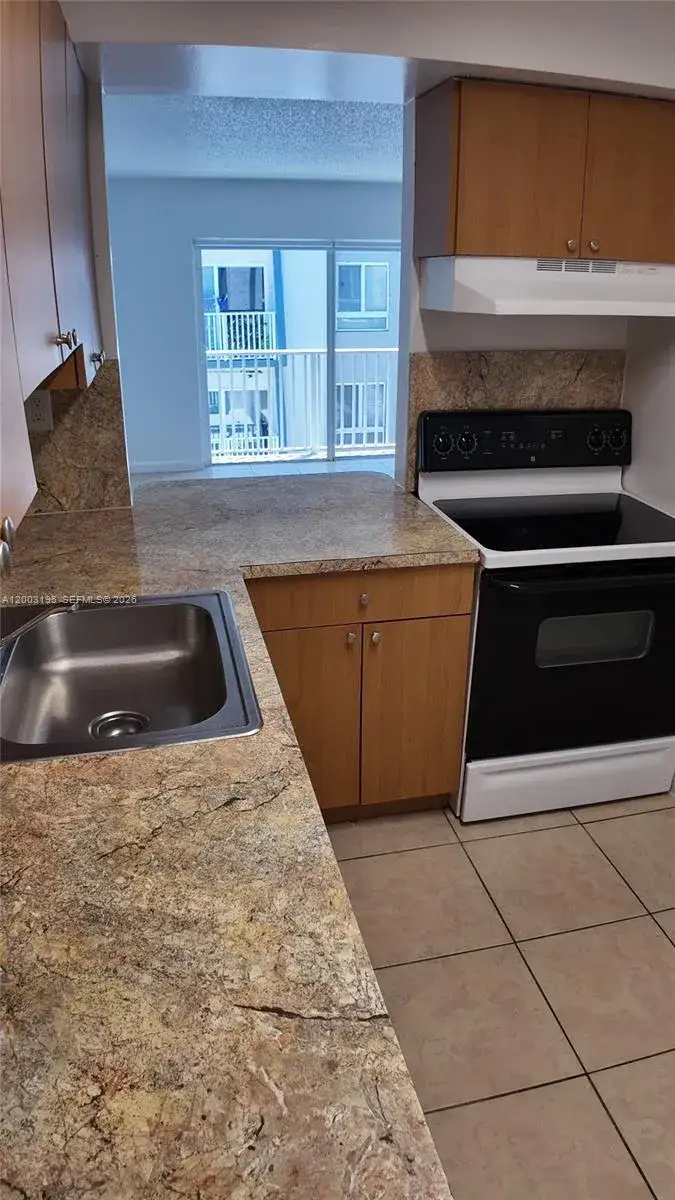 2 bedroom 2 bath Residential Lease for rent at 11120 SW 196th St # 302, Cutler Bay FL 33157