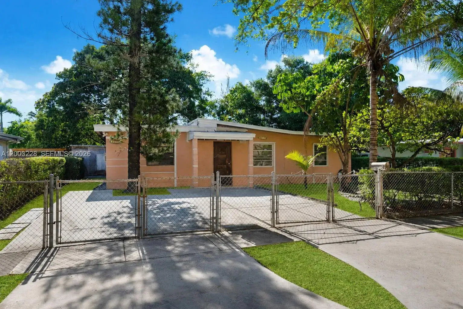 3 bedroom 1 bath Residential for sale at 14115 NW 6th Ave, North Miami FL 33168