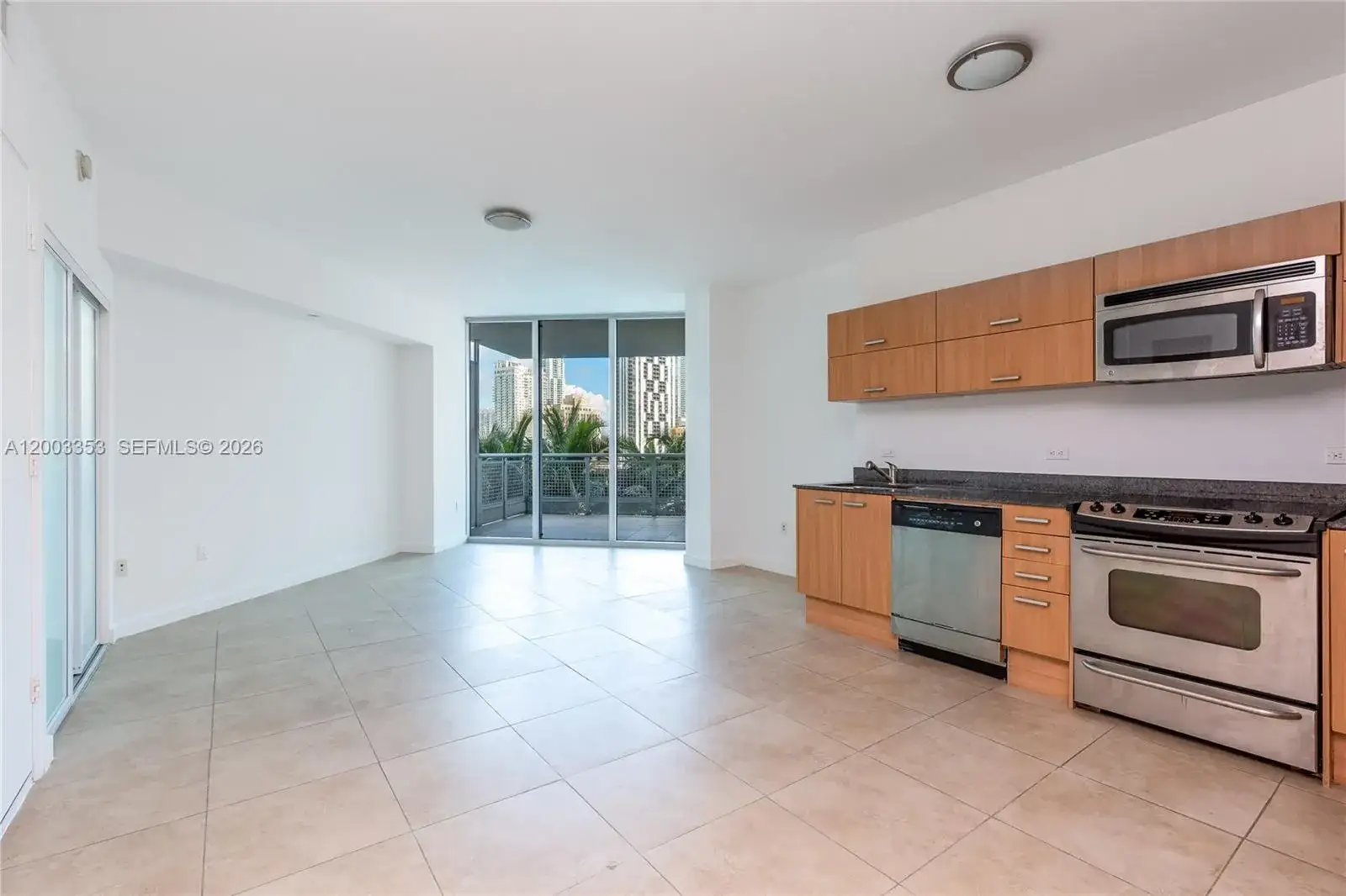 1 bedroom 1 bath Residential Lease for rent at 350 S Miami Ave # 1207, Miami FL 33130