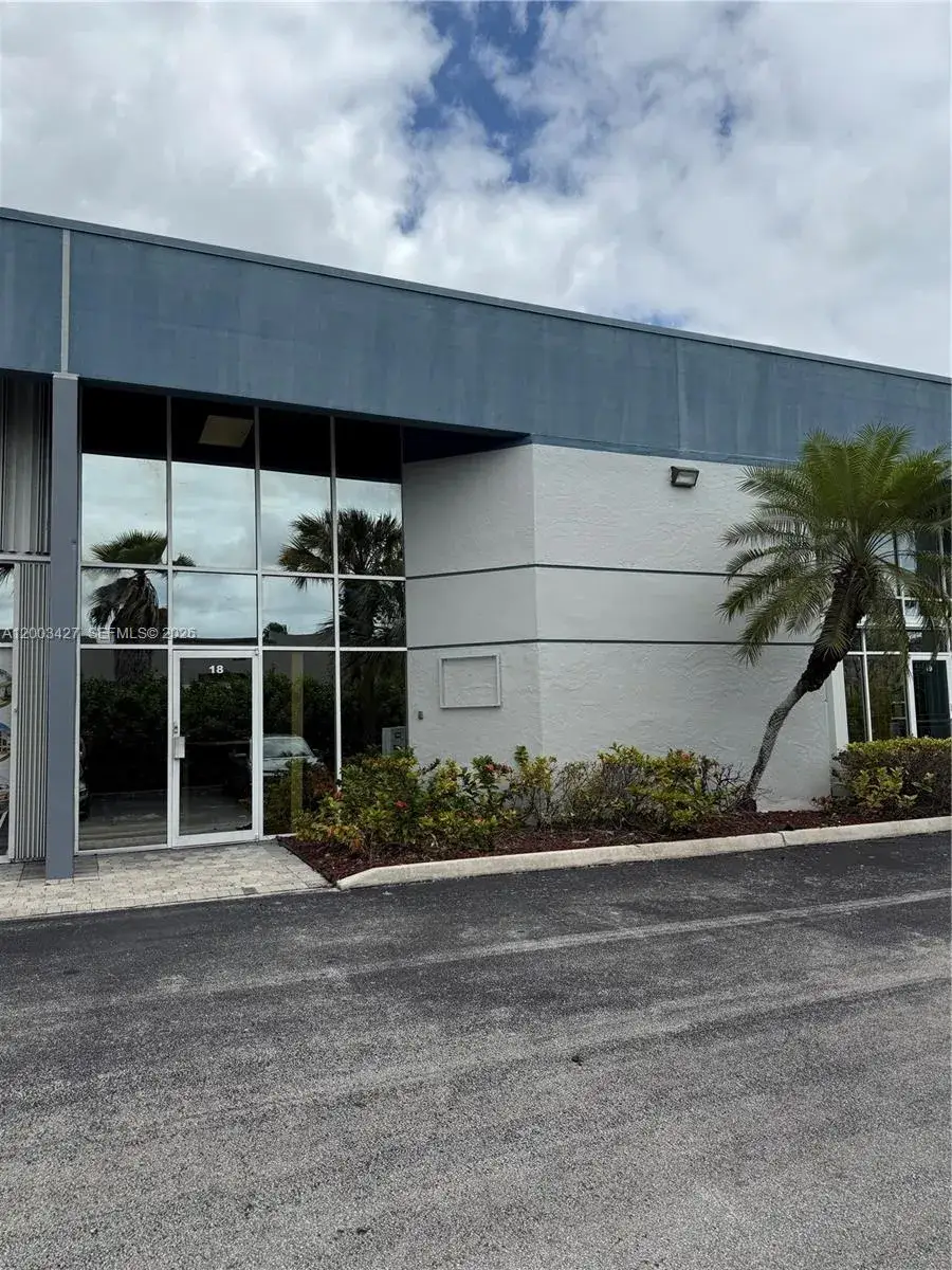 Commercial Sale for sale at 16155 SW 117th Ave # B18, Miami FL 33177