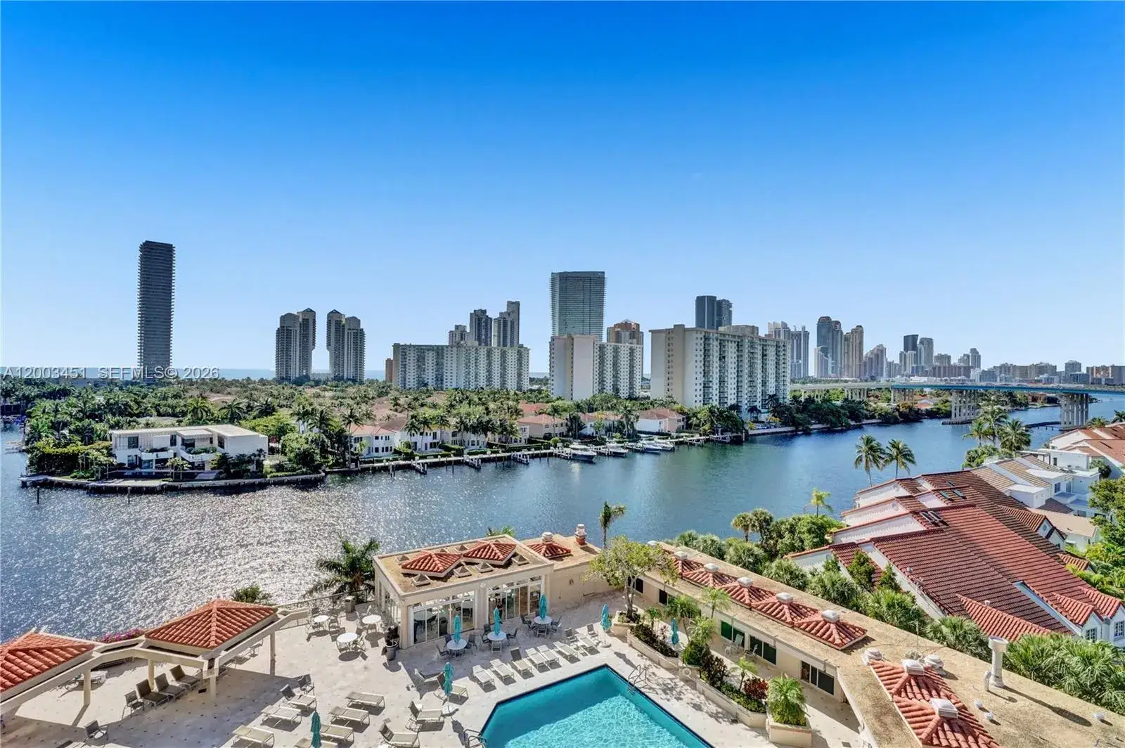 2 bedroom 2 bath Residential Lease for rent at 19667 Turnberry Way # 9B, Aventura FL 33180