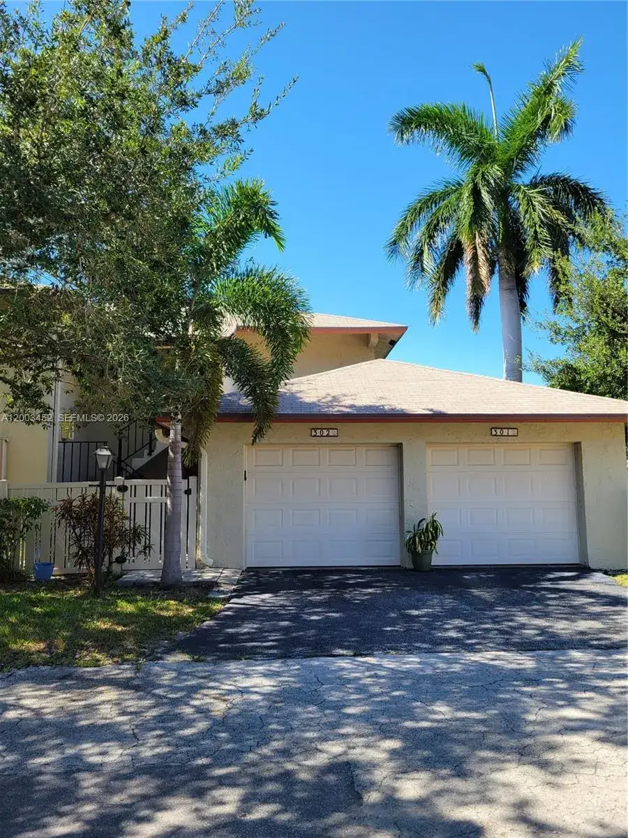 2 bedroom 2 bath Residential for sale at 1821 NE 40th Ct # 302, Pompano Beach FL 33064