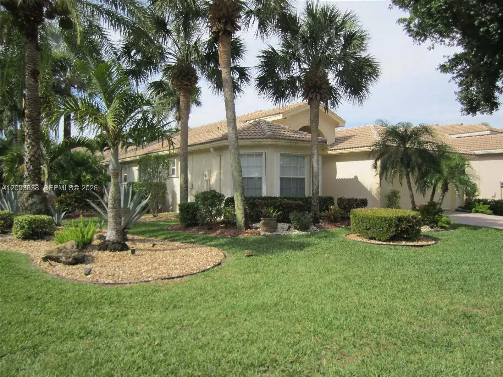 3 bedroom 2 bath Residential Lease for rent at 9798 Casa Mar Dr, Lake Worth FL 33467