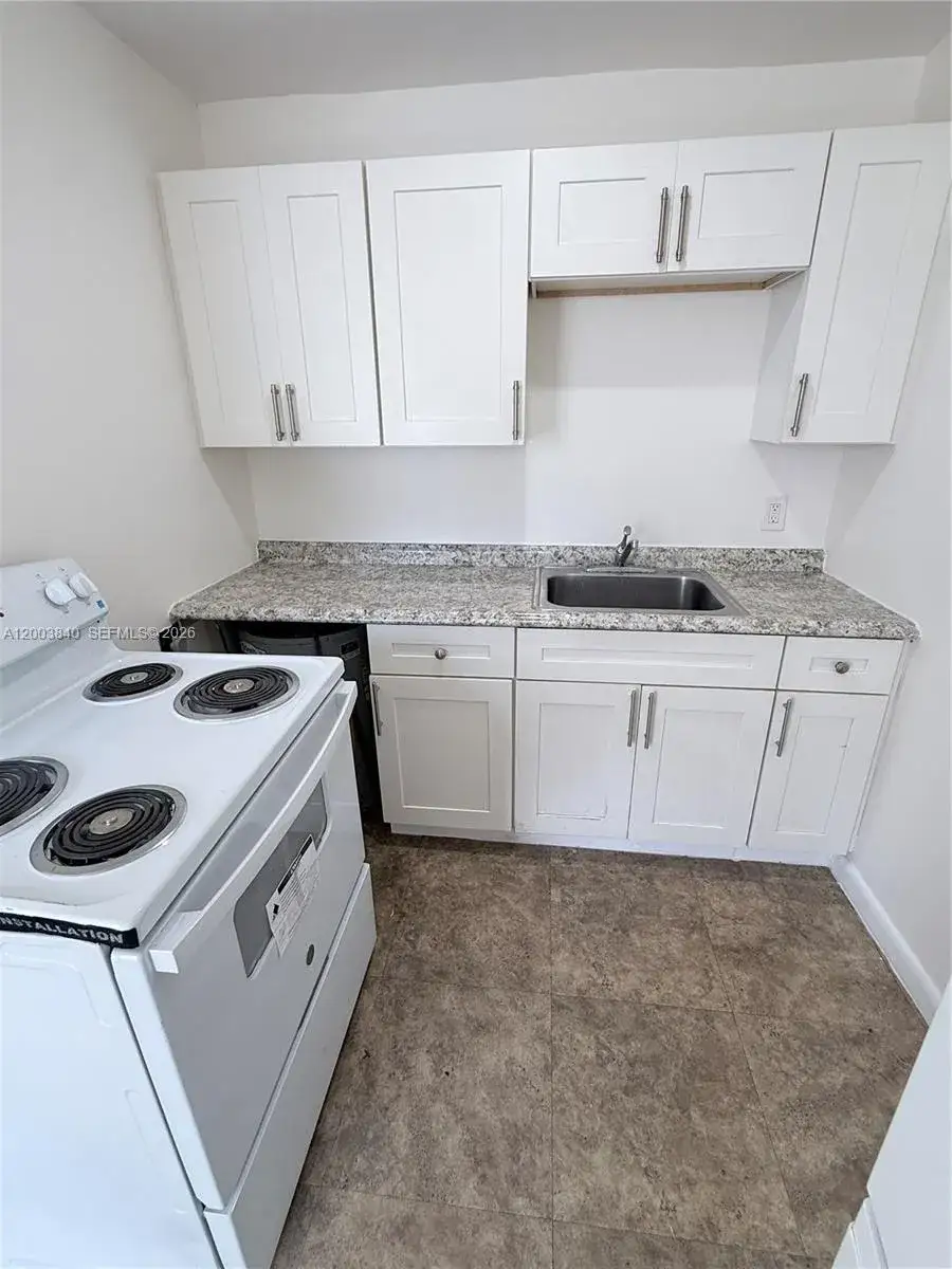 801 N H St # 1, Lake Worth FL 33460