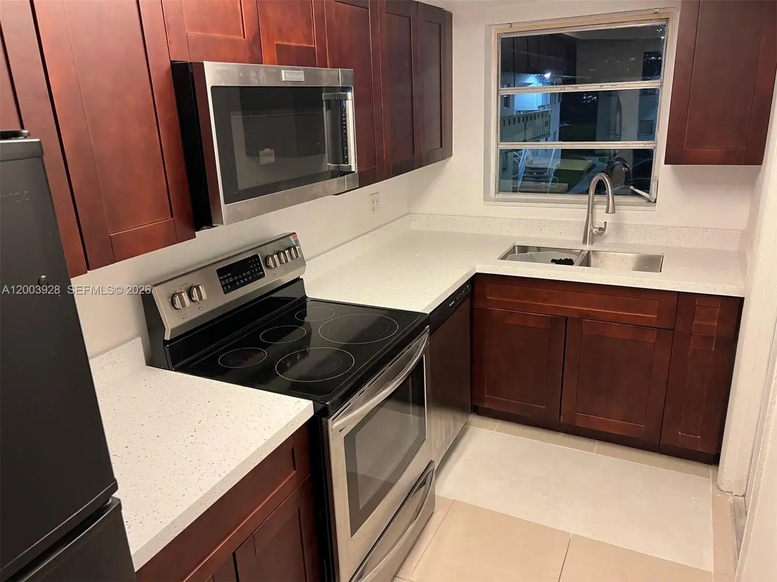 2 bedroom 1 bath Residential Lease for rent at 7324 SW 82nd St # B210, Miami FL 33143