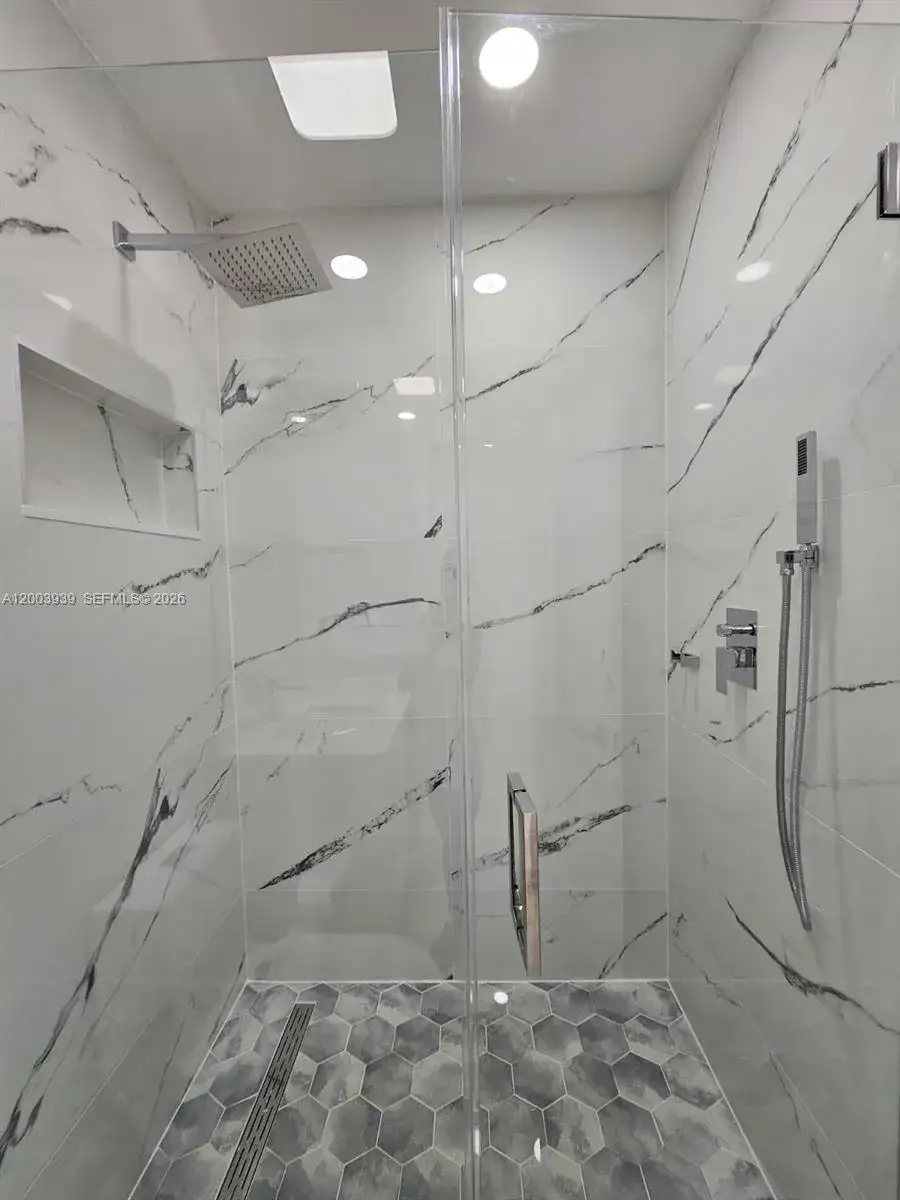 1 bedroom 1 bath Residential Lease for rent at 6348 SW 151st Pl # 1, Miami FL 33193