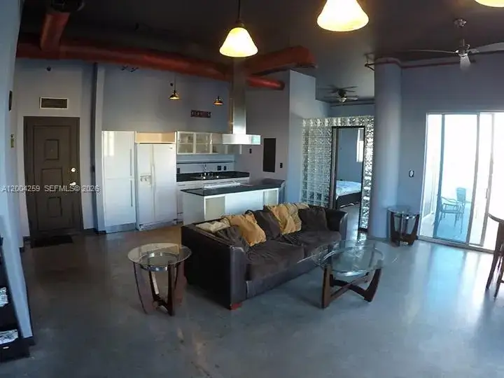 2 bedroom 1 bath Residential Lease for rent at 10 SW South River Dr # 611, Miami FL 33130