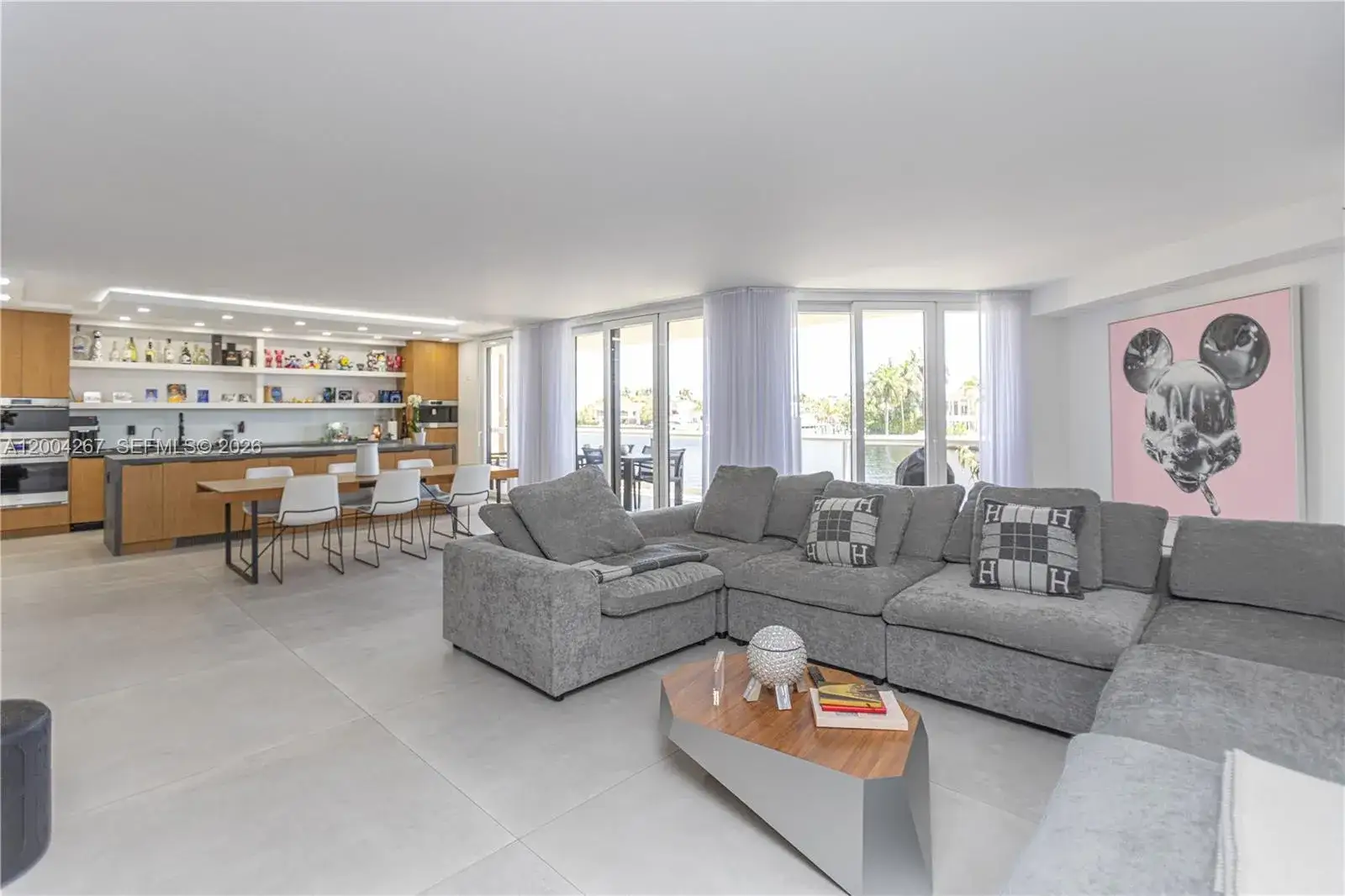 3 bedroom 3 bath Residential for sale at 20191 E Country Club Dr, Aventura FL 33180
