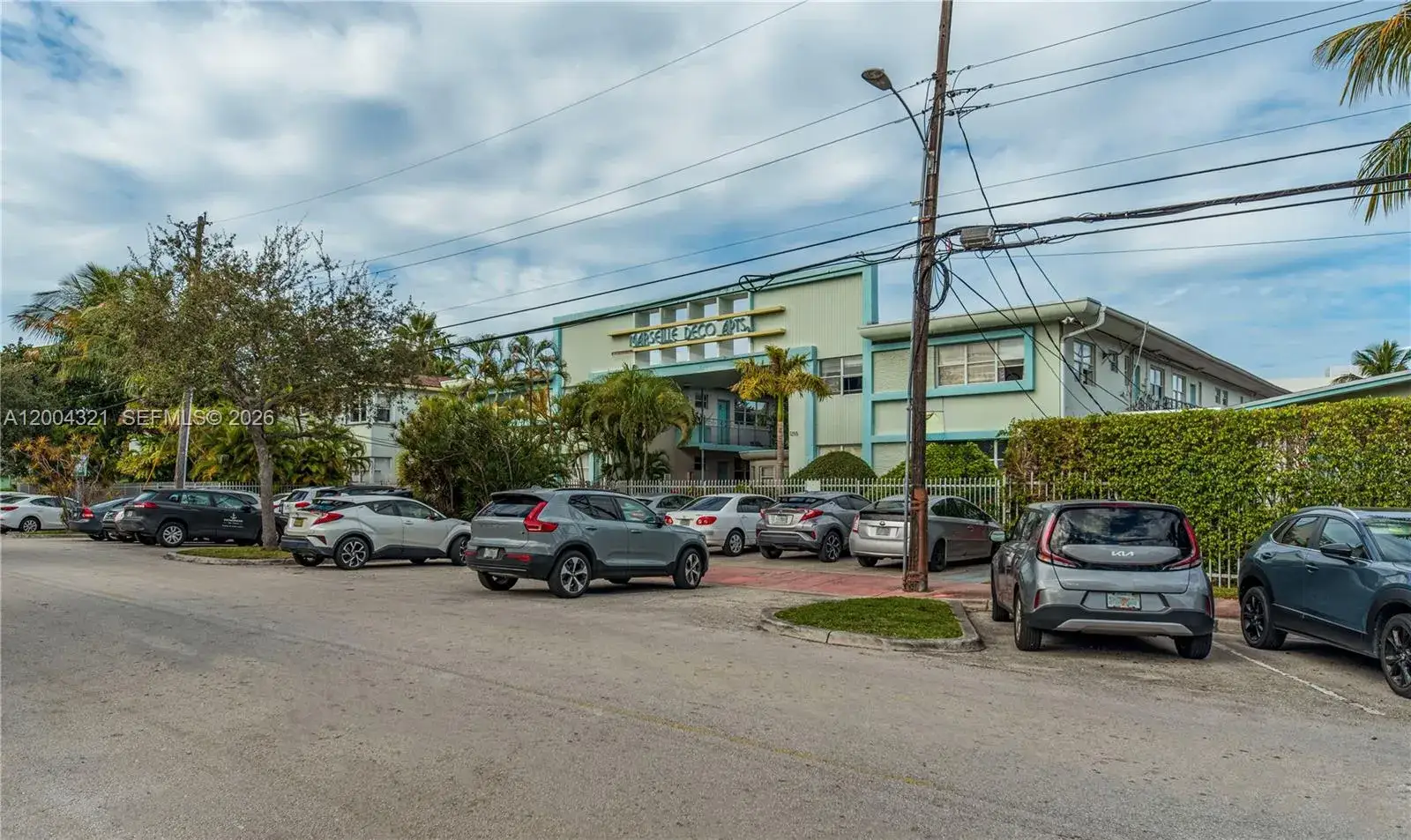 3 bedroom 2 bath Residential Lease for rent at 1255 Marseille Dr # 25, Miami Beach FL 33141