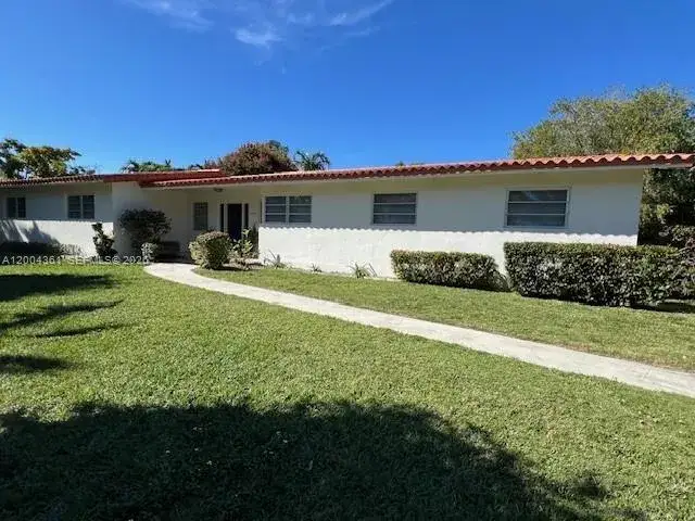 4 bedroom 2 bath Residential Lease for rent at 2500 SW 58th Ave, Miami FL 33155