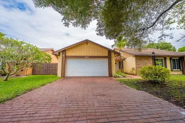4 bedroom 3 bath Residential for sale at 5501 SW 147th Pl, Miami FL 33185