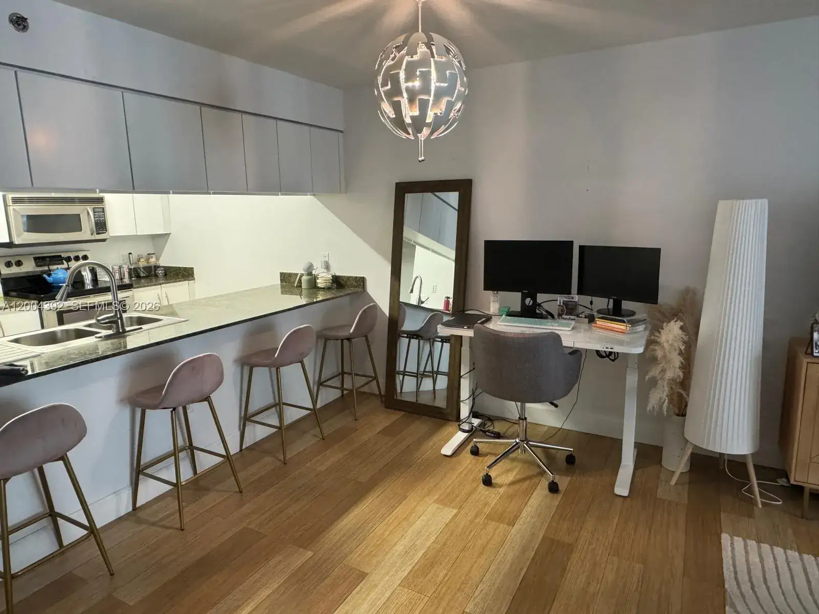 1 bedroom 1 bath Residential Lease for rent at 1200 N Brickell Bay Dr # 1918, Miami FL 33131