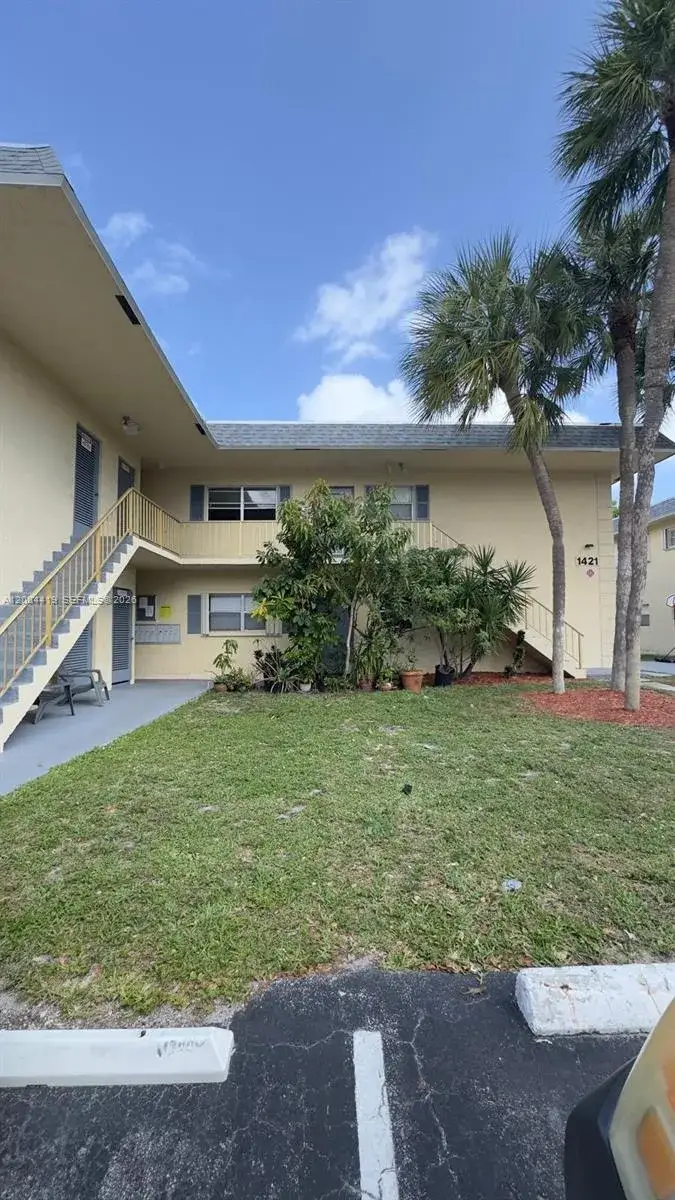 2 bedroom 2 bath Residential Lease for rent at 1421 NW 45th St # 5, Deerfield Beach FL 33064