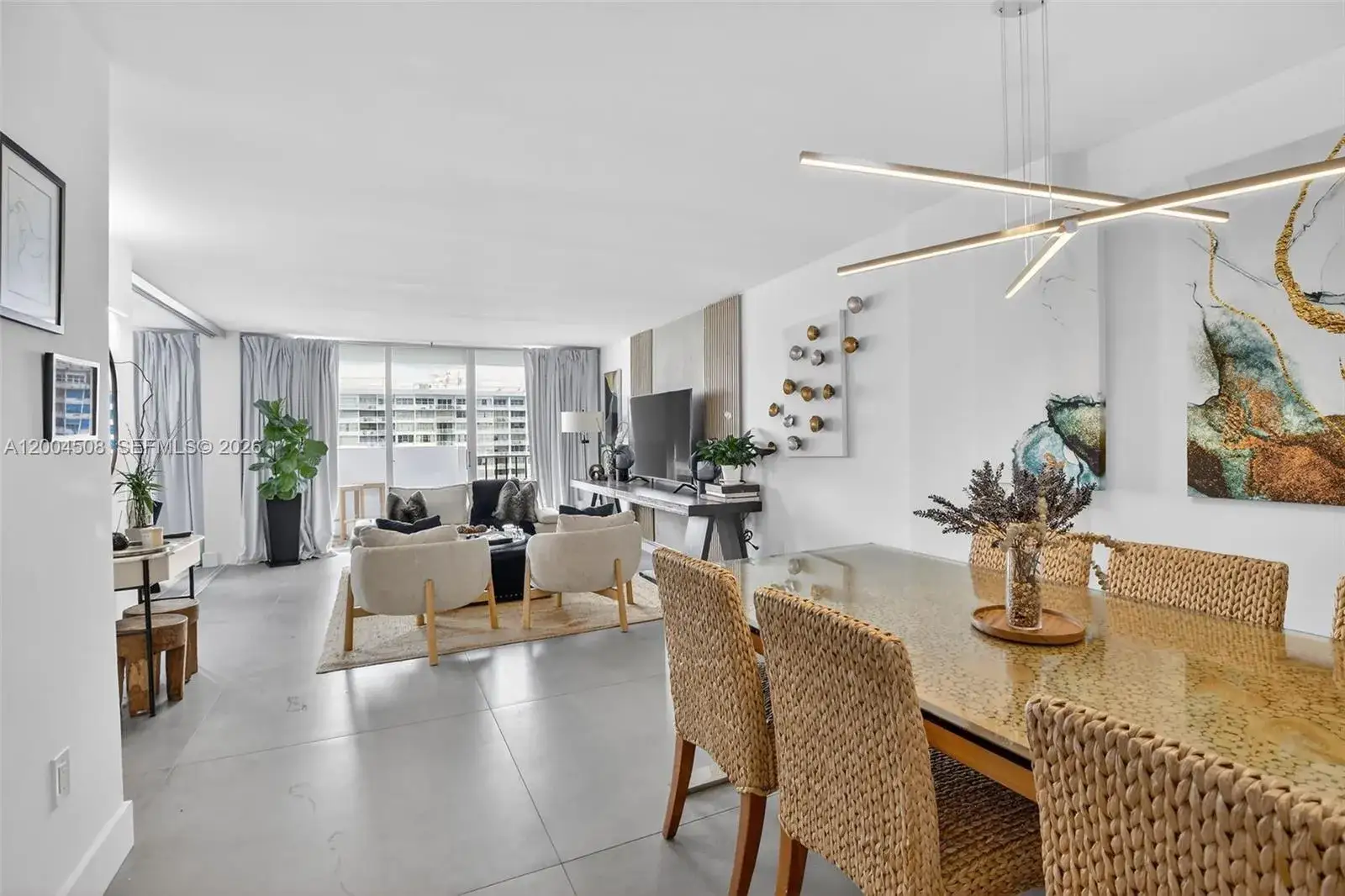 2 bedroom 2 bath Residential Lease for rent at 2780 NE 183rd ST # 1714, Aventura FL 33160