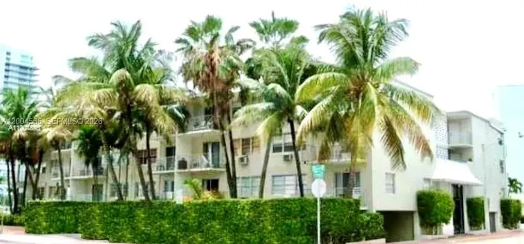 1 bath Residential Lease for rent at 1441 Lincoln Rd # 212, Miami Beach FL 33139