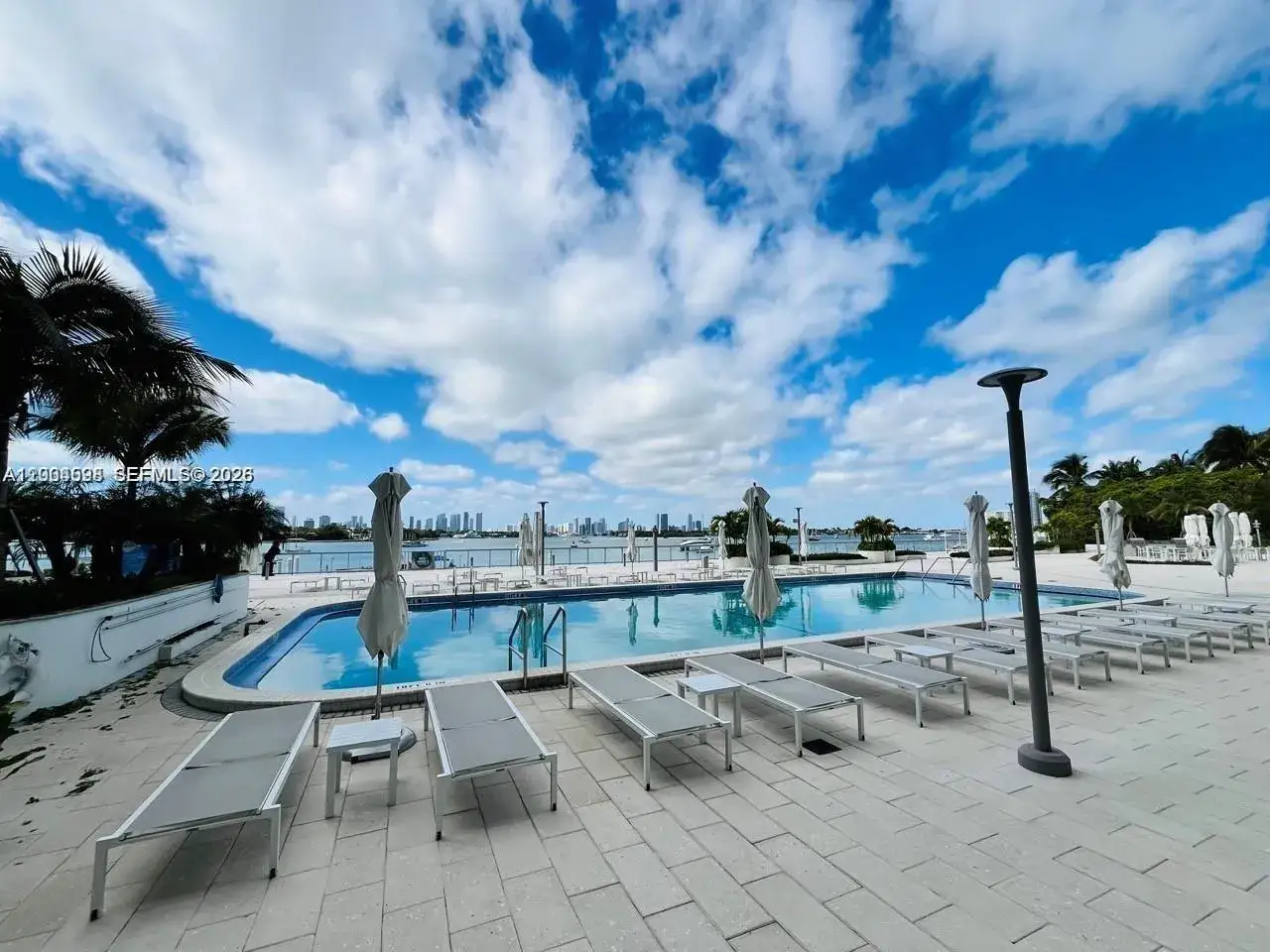 1 bedroom 1 bath Residential Lease for rent at 1000 E West Ave # 617, Miami Beach FL 33139