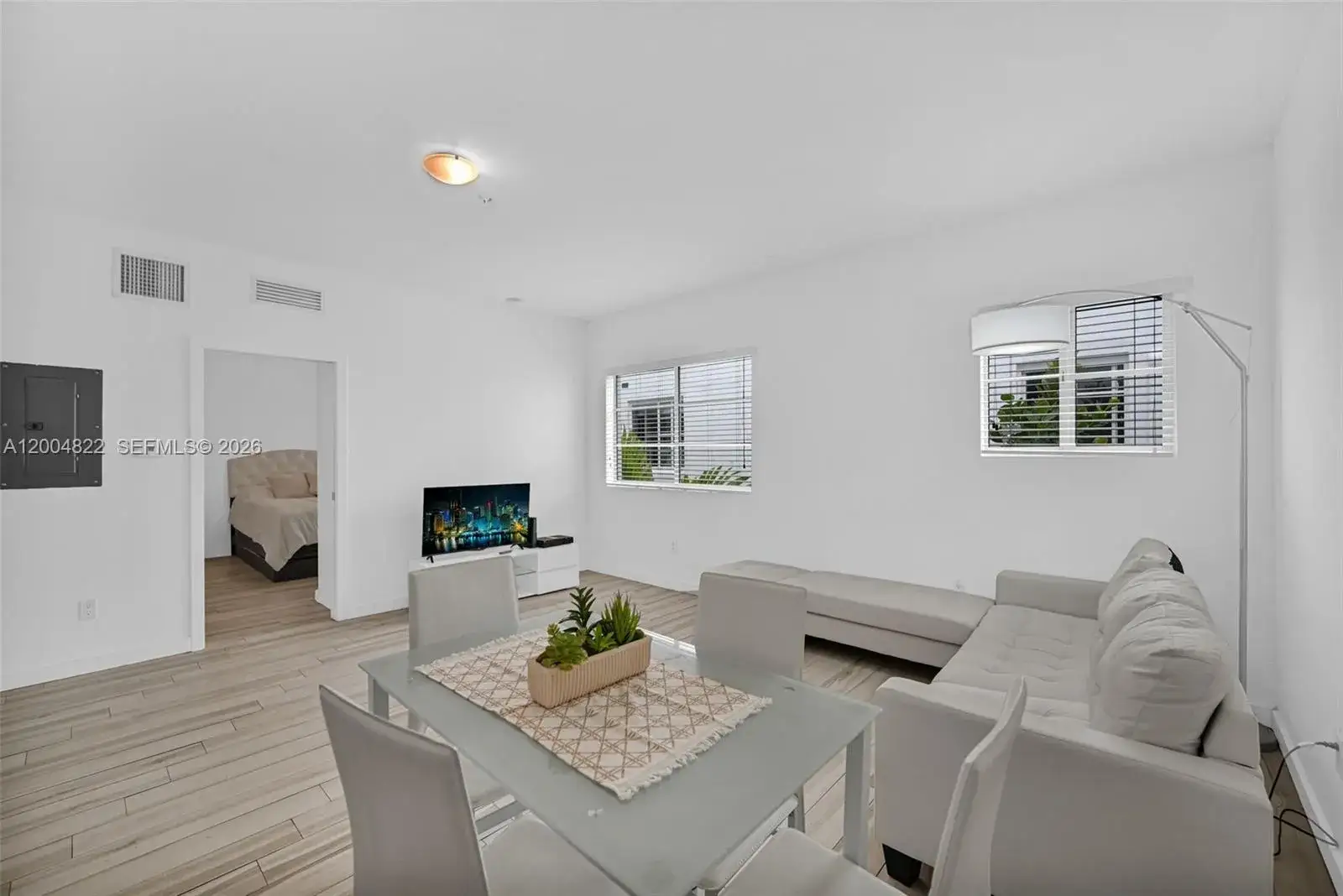 1 bedroom 1 bath Residential for sale at 1560 Meridian Ave # 207, Miami Beach FL 33139
