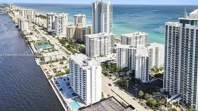 1 bedroom 1 bath Residential for sale at 3000 S Ocean Dr # 414, Hollywood FL 33019