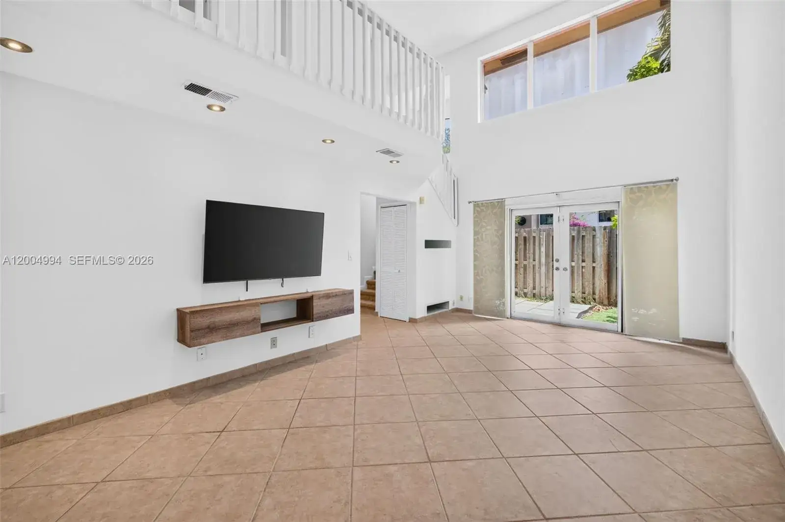 3 bedroom 2 bath Residential for sale at 341 City View Dr, Fort Lauderdale FL 33311