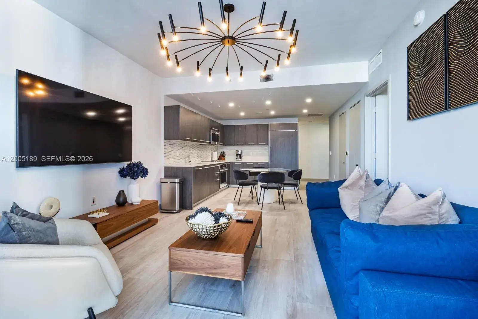 1 bedroom 1 bath Residential Lease for rent at 55 SW 9th St # 3010, Miami FL 33130