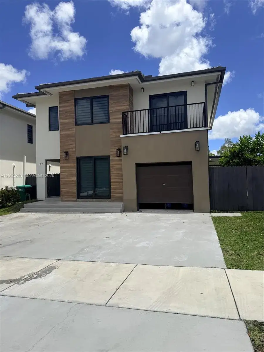 5 bedroom 4 bath Residential for sale at 102 NW 10th Pl, Florida City FL 33034