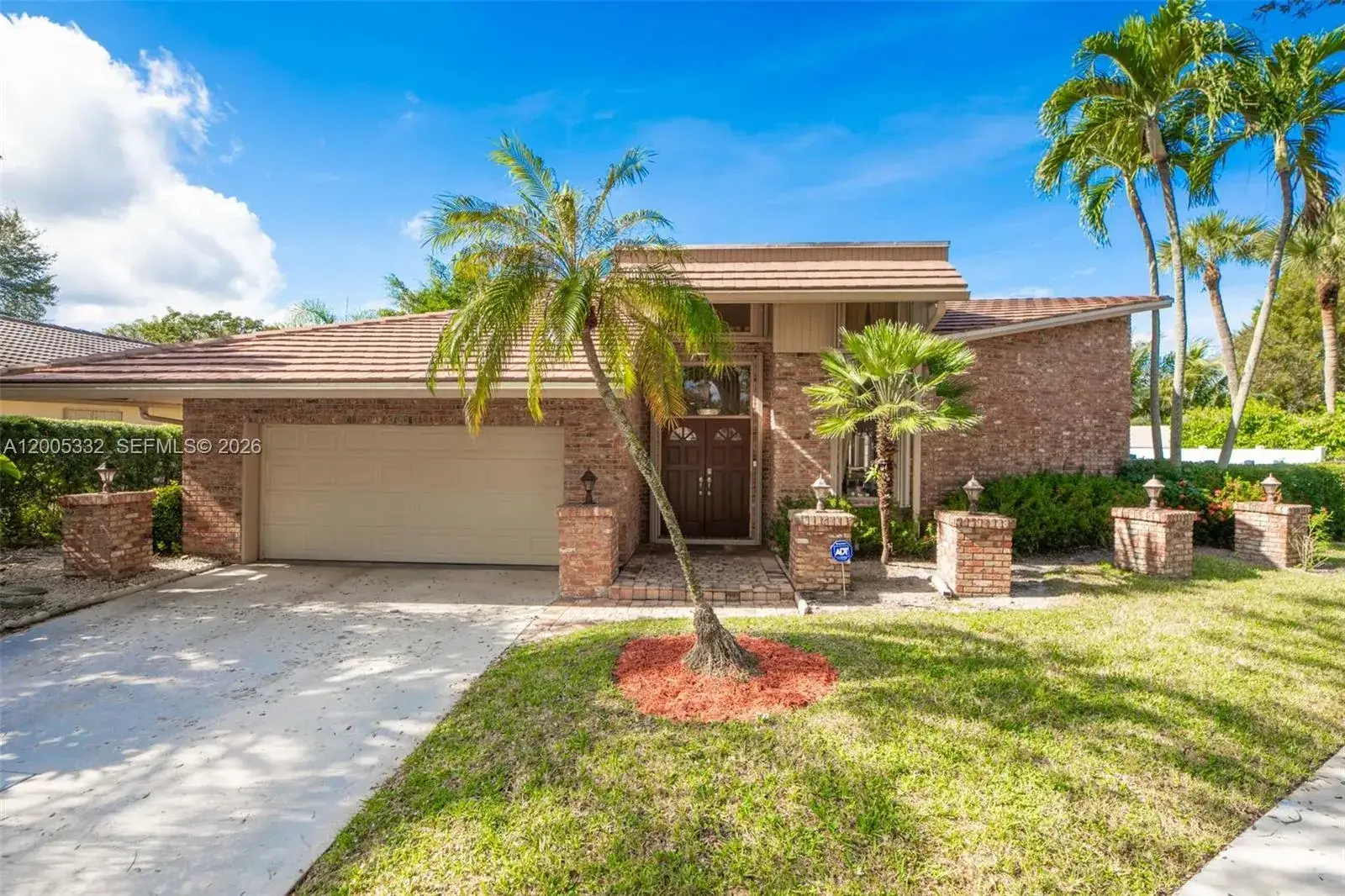 4 bedroom 3 bath Residential for sale at 6481 Timber Ln, Boca Raton FL 33433