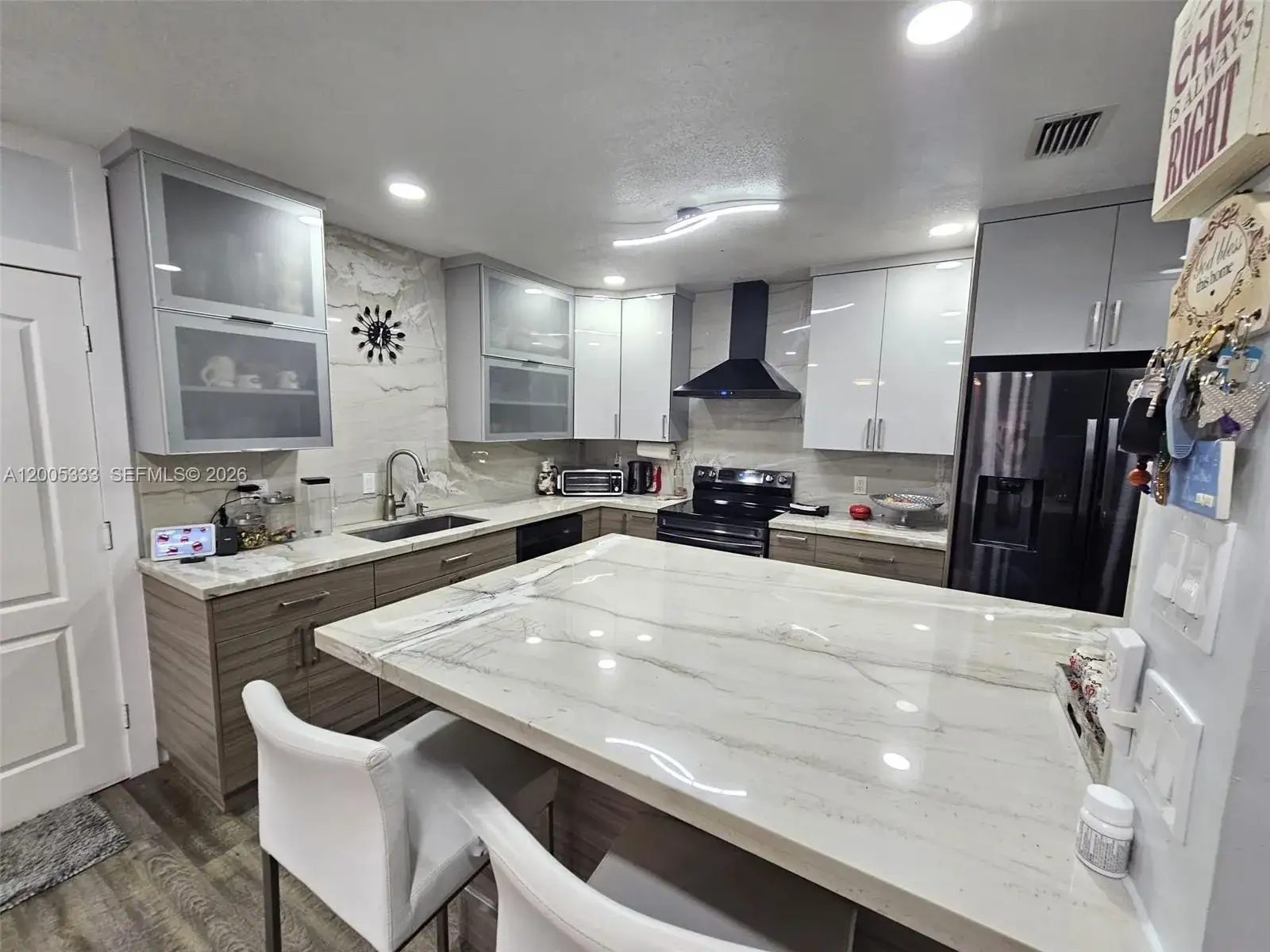 3 bedroom 3 bath Residential for sale at 15429 SW 92nd St, Miami FL 33196