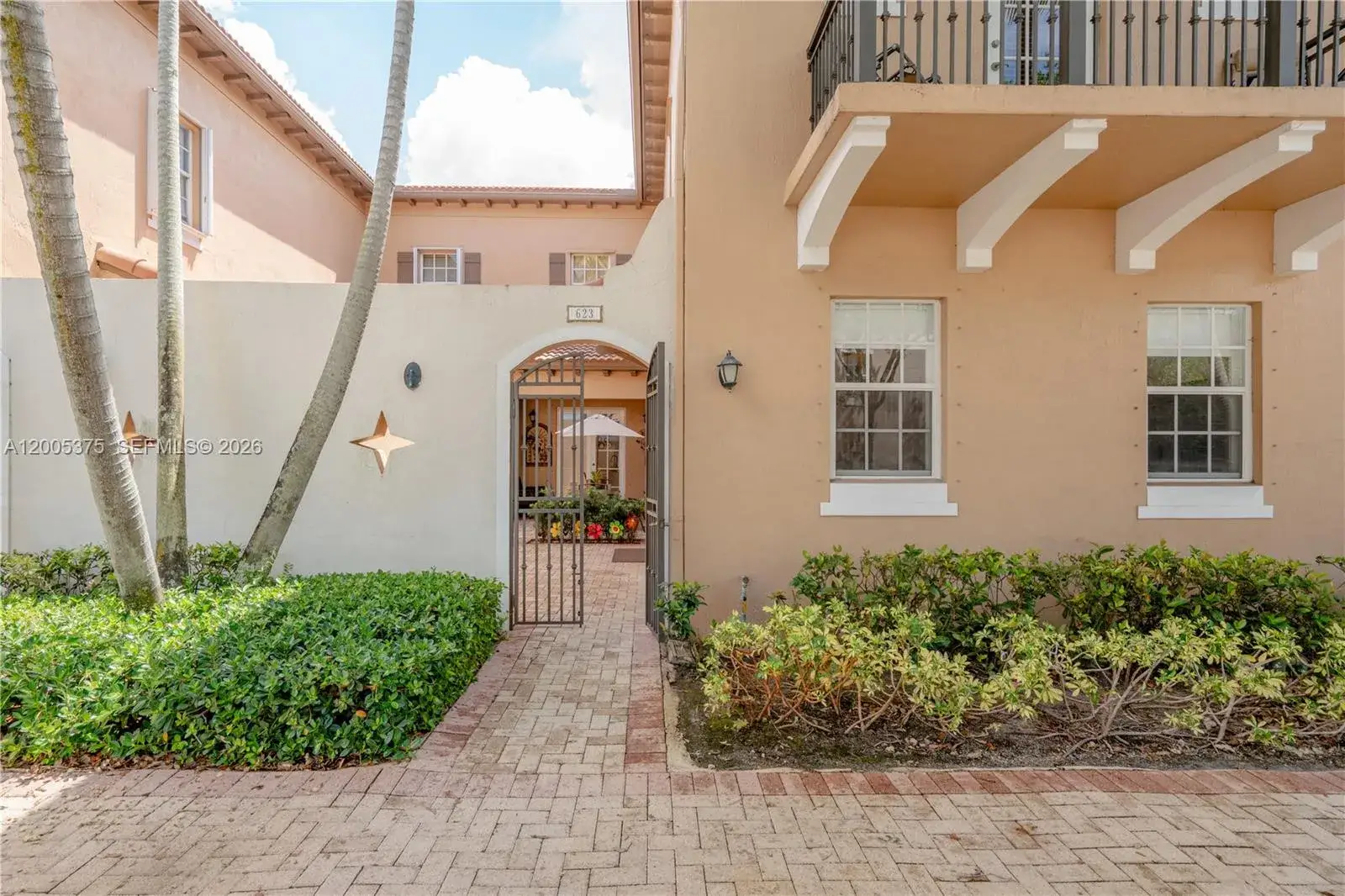 3 bedroom 3 bath Residential for sale at 623 SW 146th Ter, Pembroke Pines FL 33027