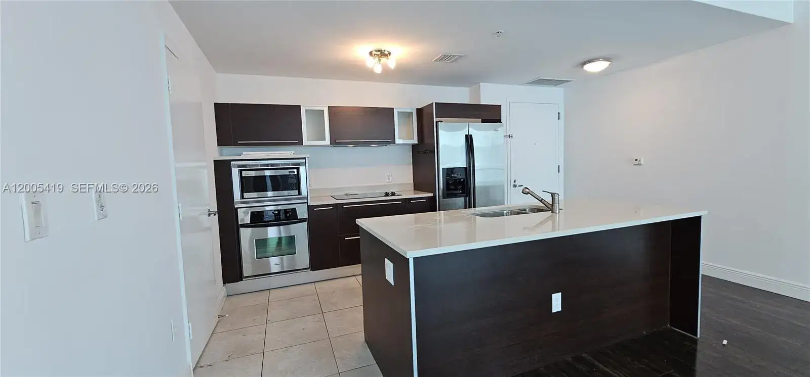 1 bedroom 1 bath Residential for sale at 1900 N Bayshore Dr # 1617, Miami FL 33132