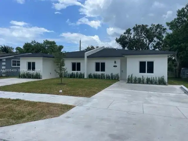 1 bath Residential Lease for rent at 1234 NW 102nd St # 2, Miami FL 33147