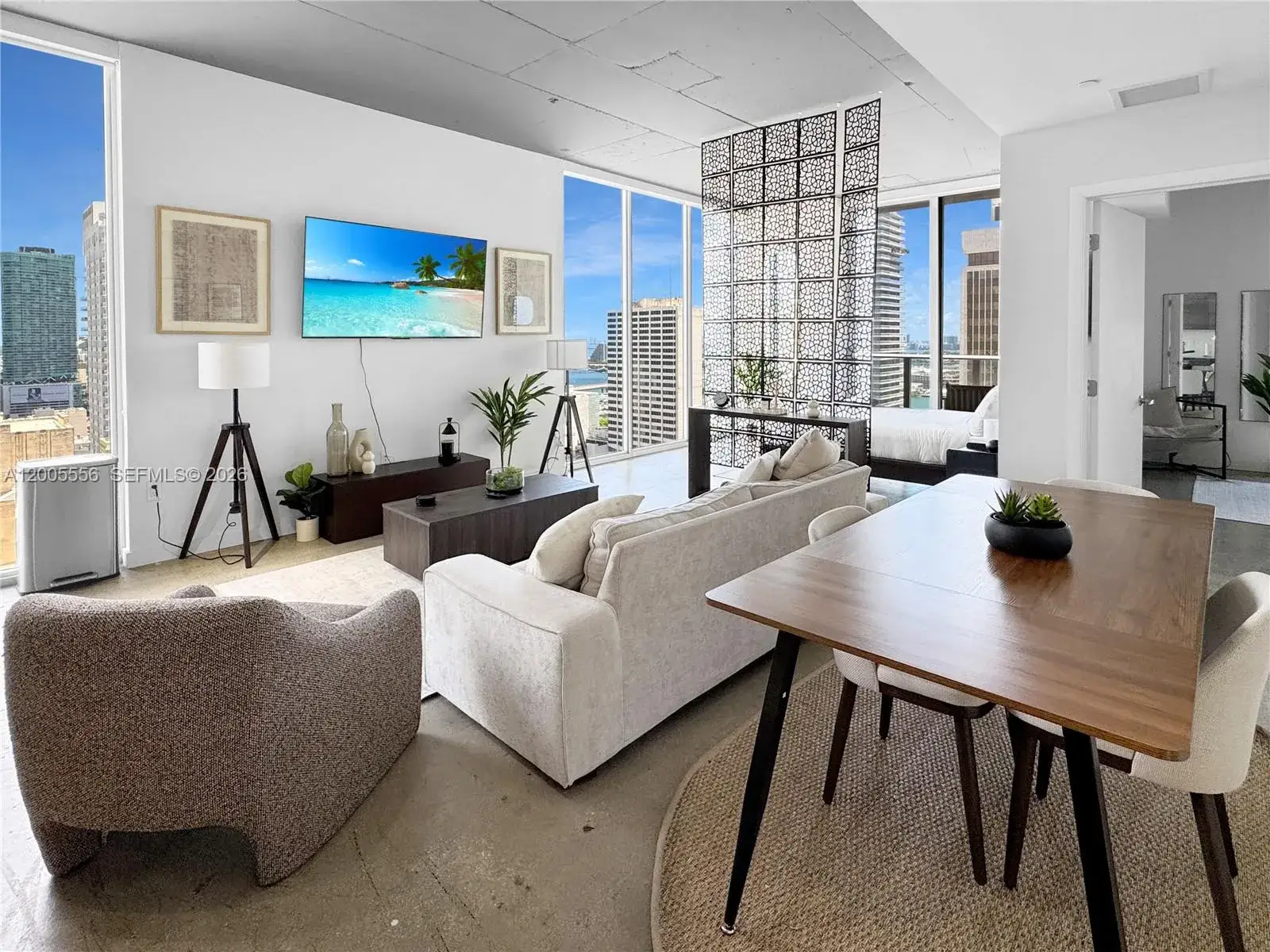 2 bedroom 1 bath Residential Lease for rent at 151 SE 1st St # 2702, Miami FL 33131