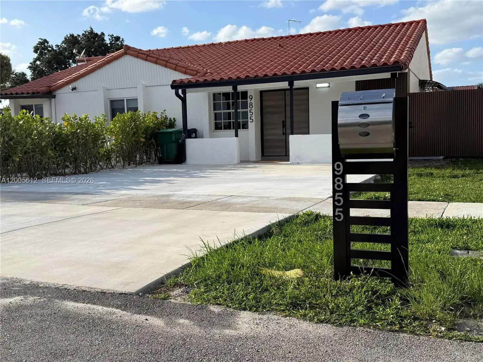 2 bedroom 2 bath Residential for sale at 9855 SW 1st Ter, Miami FL 33174