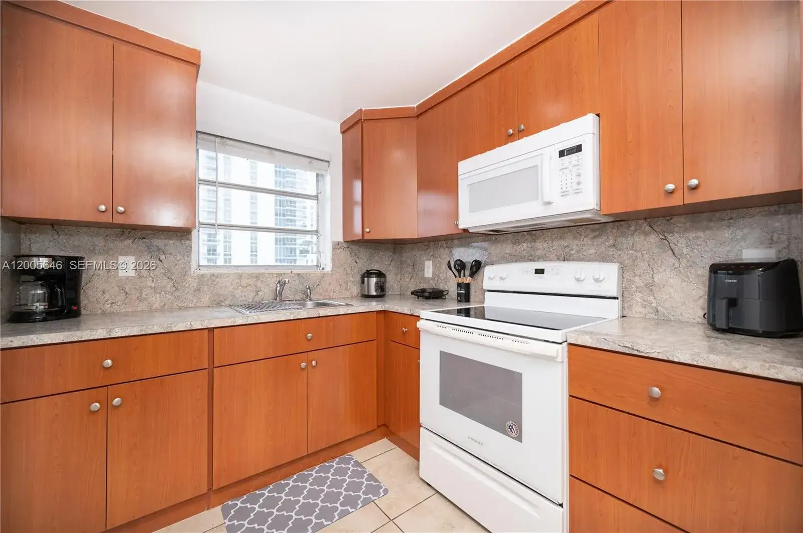 3 bedroom 2 bath Residential Lease for rent at 500 NE 26th St # 5D, Miami FL 33137