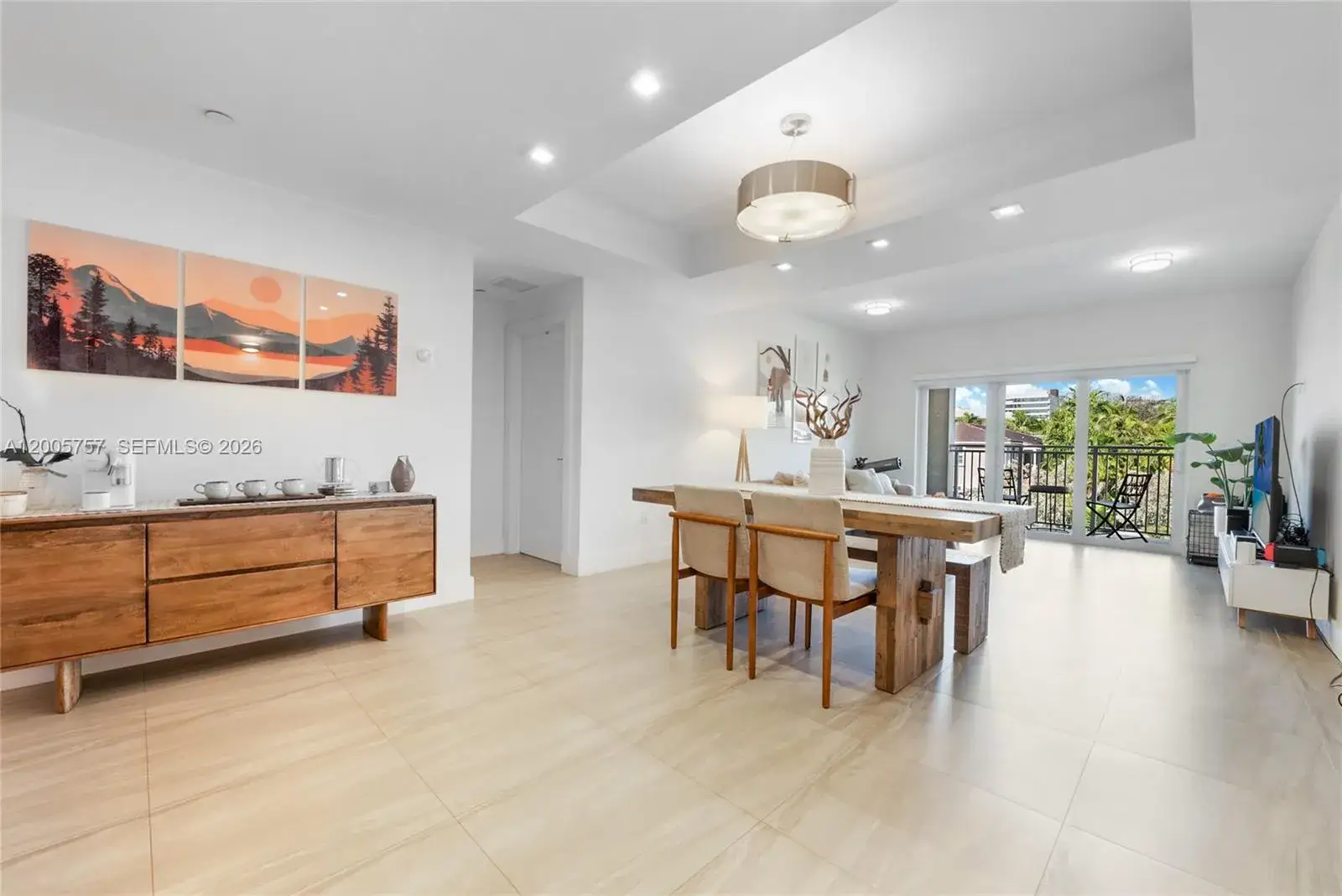 2 bedroom 2 bath Residential for sale at 120 Salamanca Ave # 2A, Coral Gables FL 33134