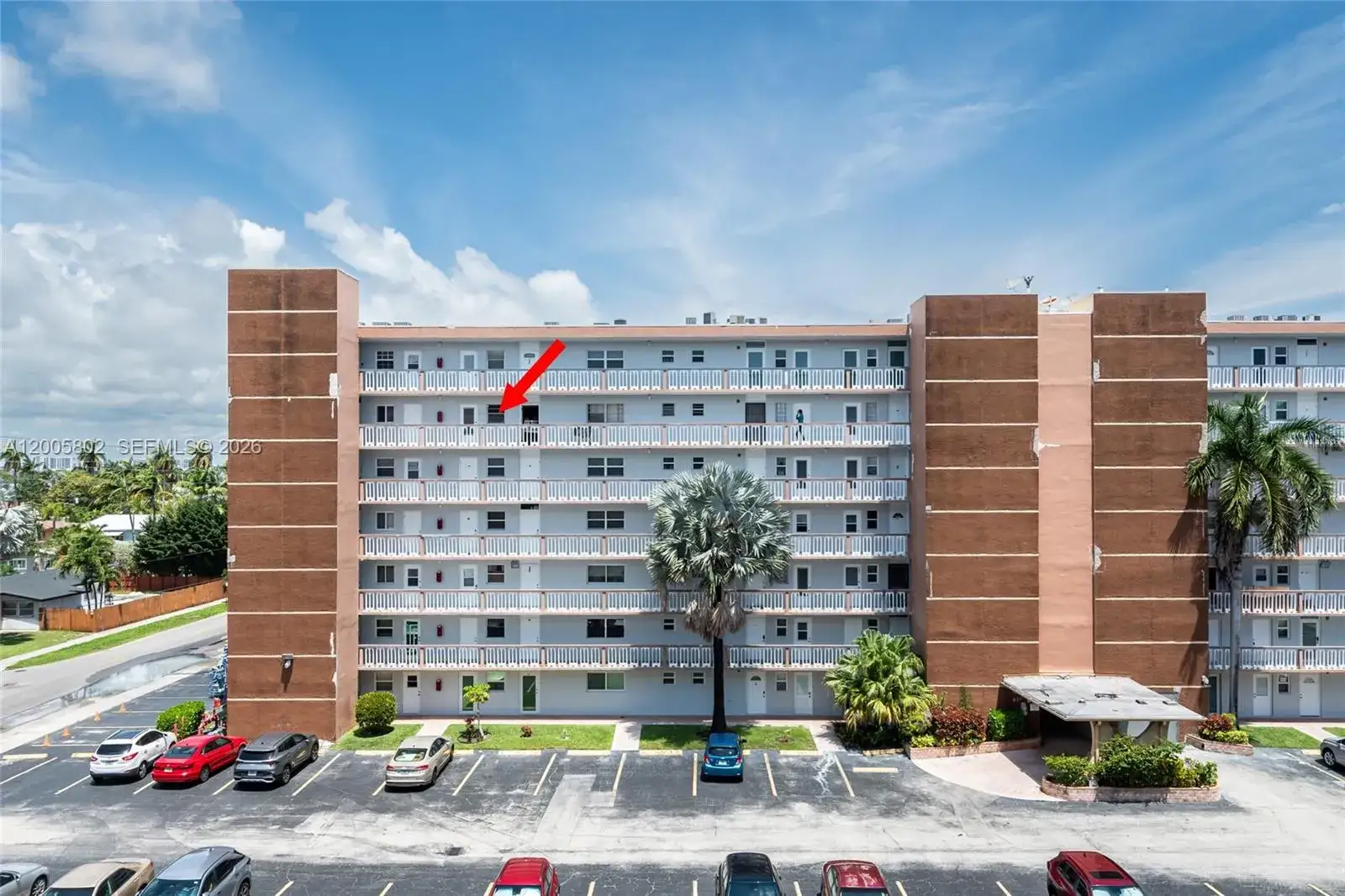 2 bedroom 2 bath Residential for sale at 610 NE 12th Ave # 602, Hallandale Beach FL 33009