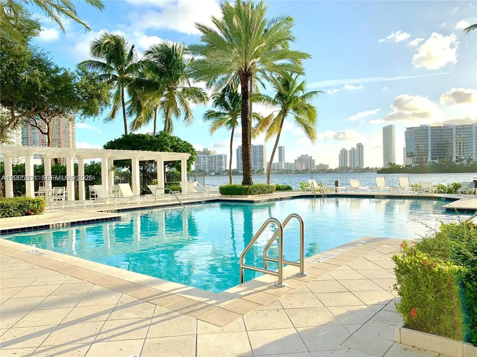 3 bedroom 2 bath Residential Lease for rent at 3245 NE 184th St # 13403, Aventura FL 33160