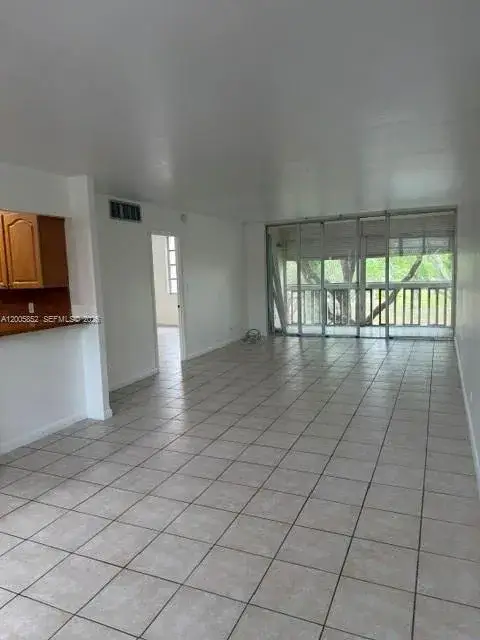 2 bedroom 2 bath Residential for sale at 7031 Environ Blvd # 221, Lauderhill FL 33319
