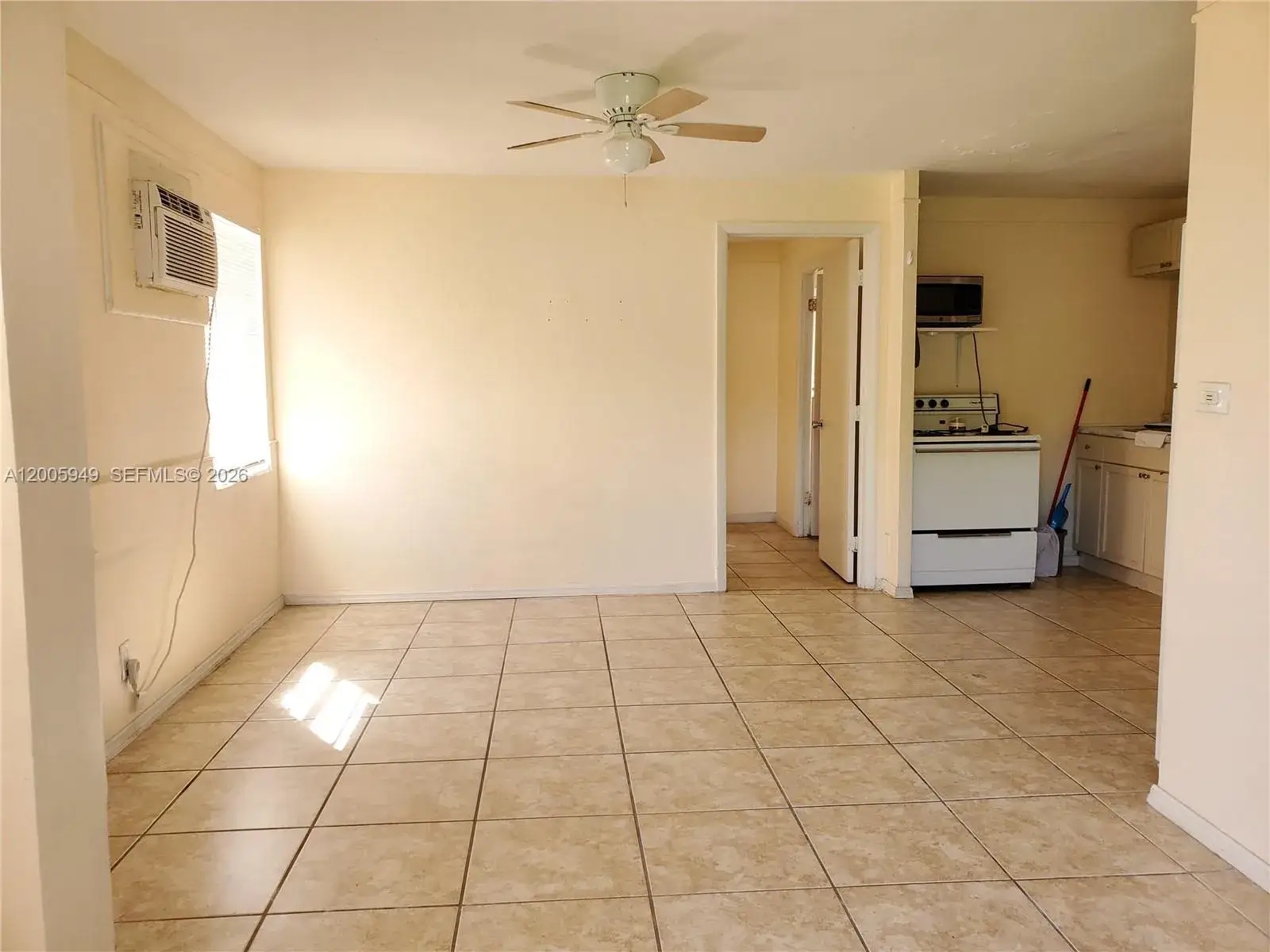 1 bedroom 1 bath Residential Lease for rent at 2114 Mckinley St # A, Hollywood FL 33020