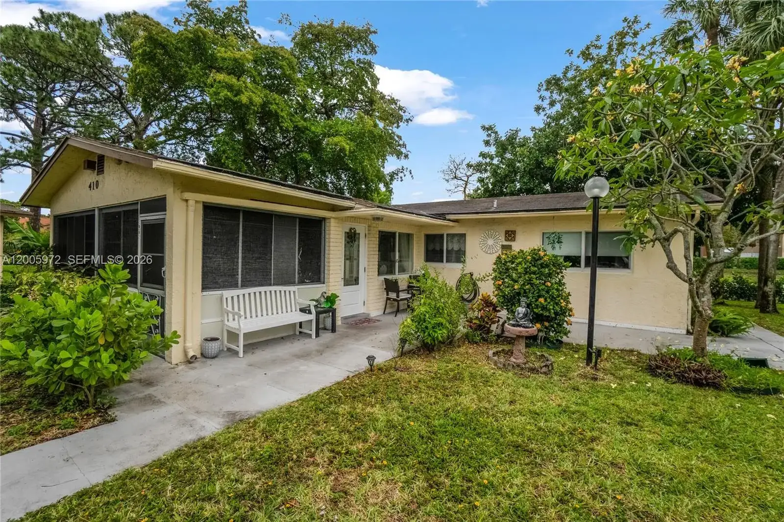 2 bedroom 1 bath Residential for sale at 410 SW Natura Ave, Deerfield Beach FL 33441