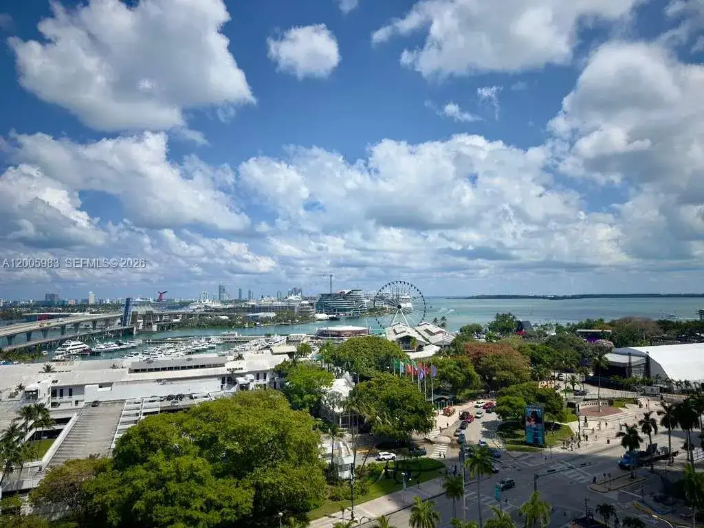 1 bath Residential Lease for rent at 398 NE 5th St # 4313, Miami FL 33132