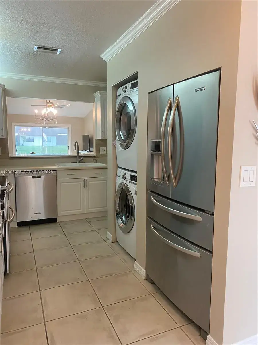 3 bedroom 2 bath Residential for sale at 803 SW 119th Way, Davie FL 33325