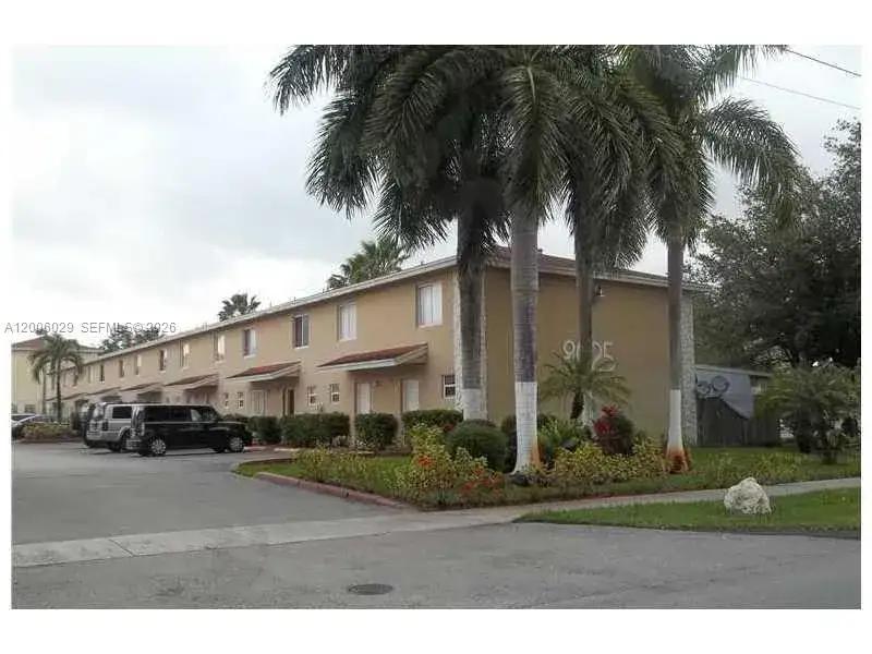 2 bedroom 1 bath Residential Lease for rent at 8025 NW 8th St # 12, Miami FL 33126