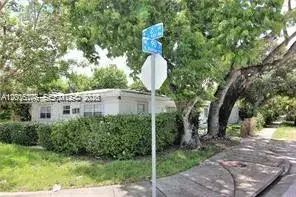 1 bedroom 1 bath Residential Lease for rent at 190 NE 90th St # 1, El Portal FL 33138