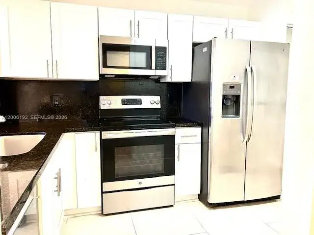 2 bedroom 2 bath Residential Lease for rent at 871 NE 207th Ter # 101, Miami FL 33179